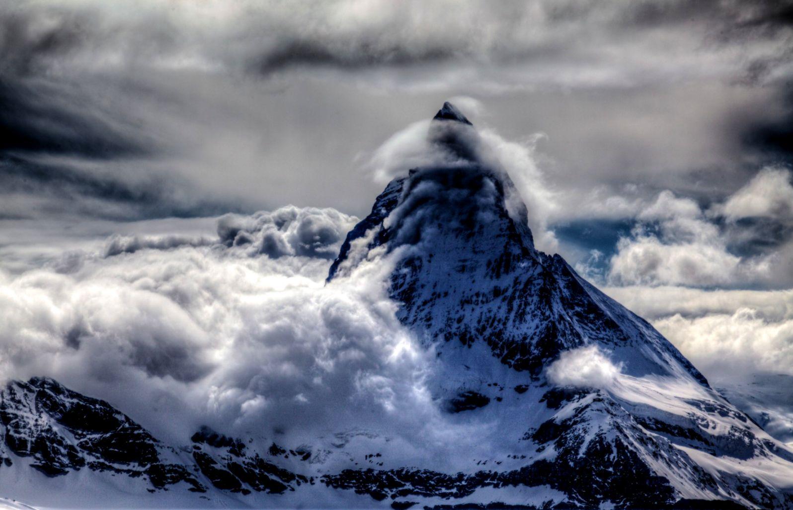 Mountains Clouds Snow Mountain And Clouds Wallpaper
