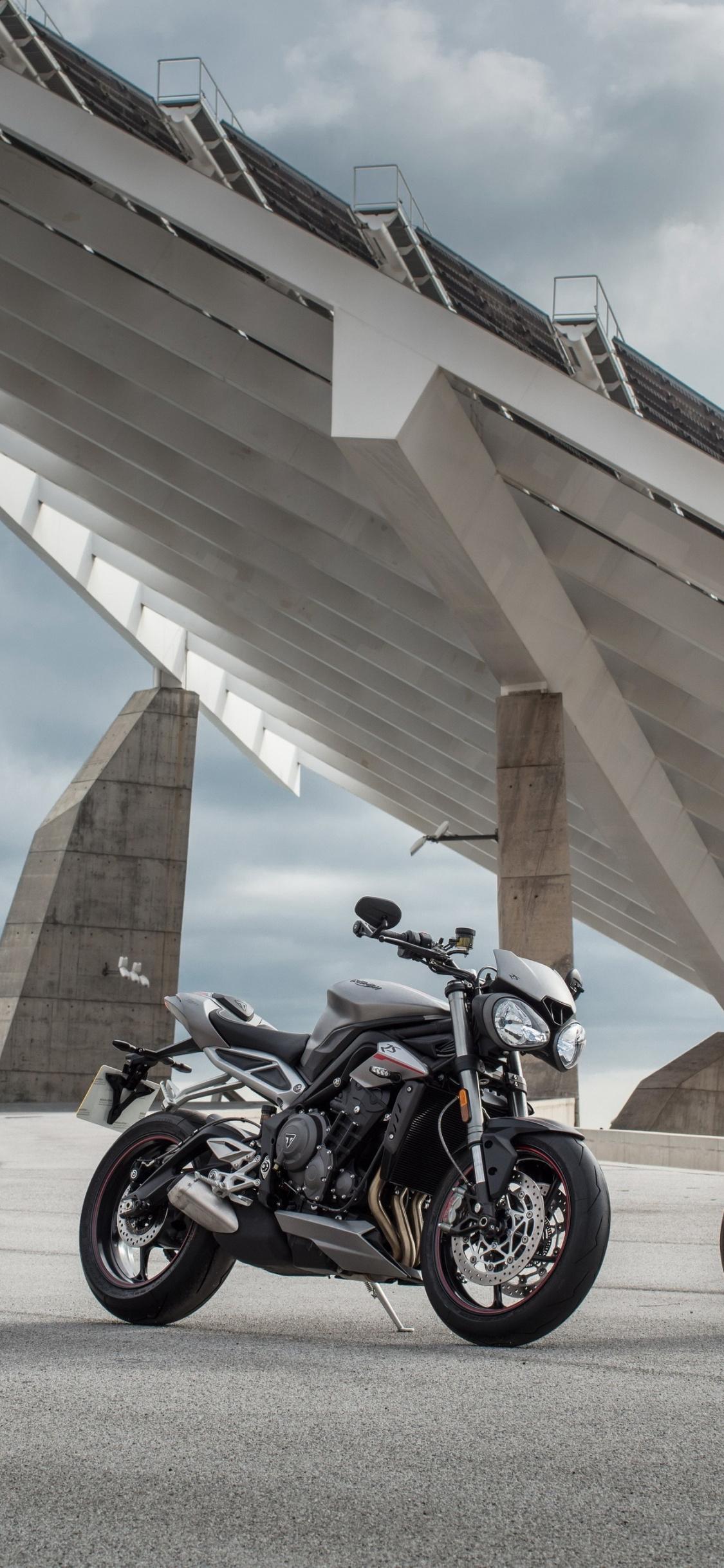 Download 1125x2436 wallpaper motorcycles, bike triumph