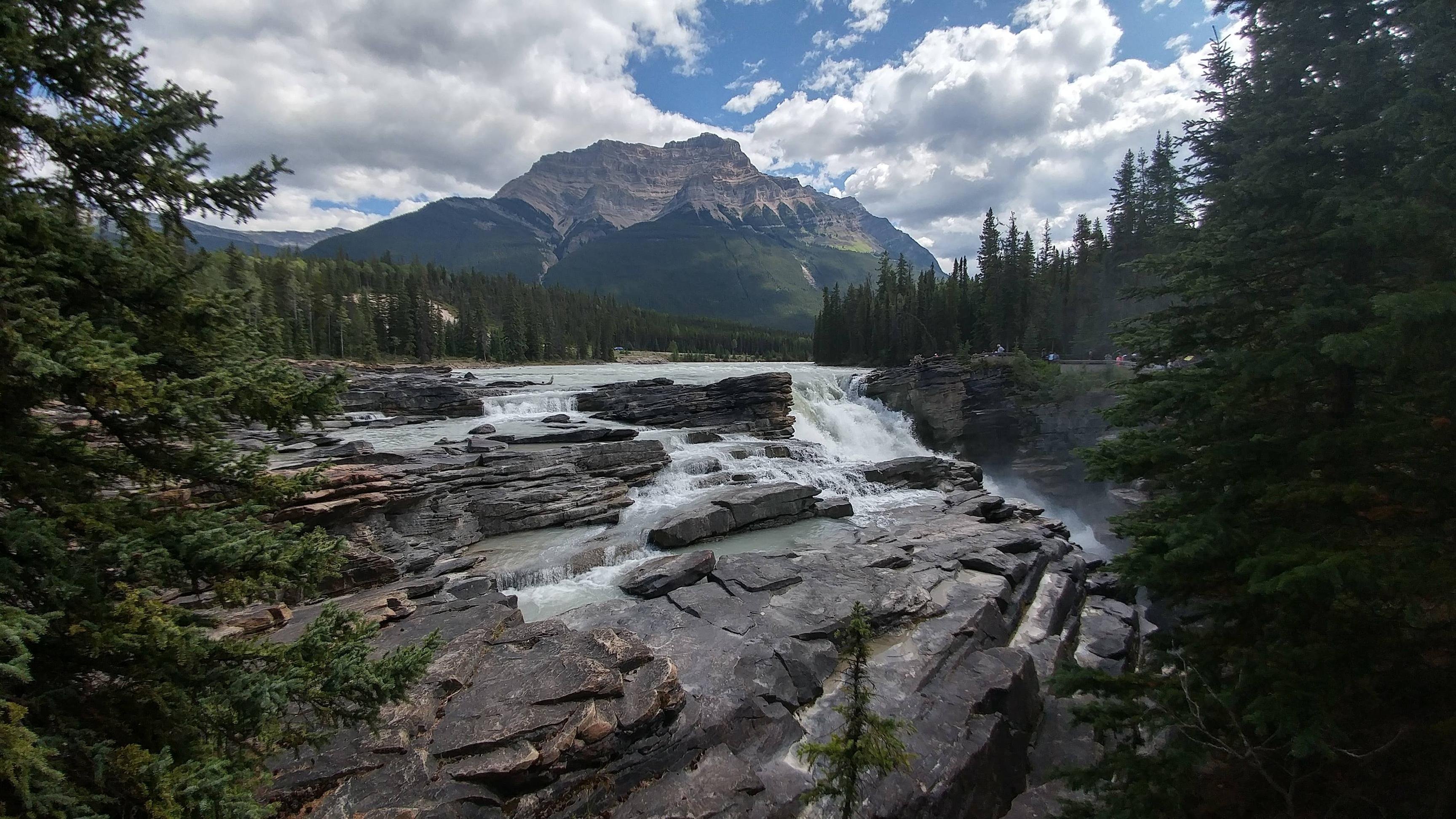 Jasper National Park in Canada Looks so Beautiful HD wallpaper
