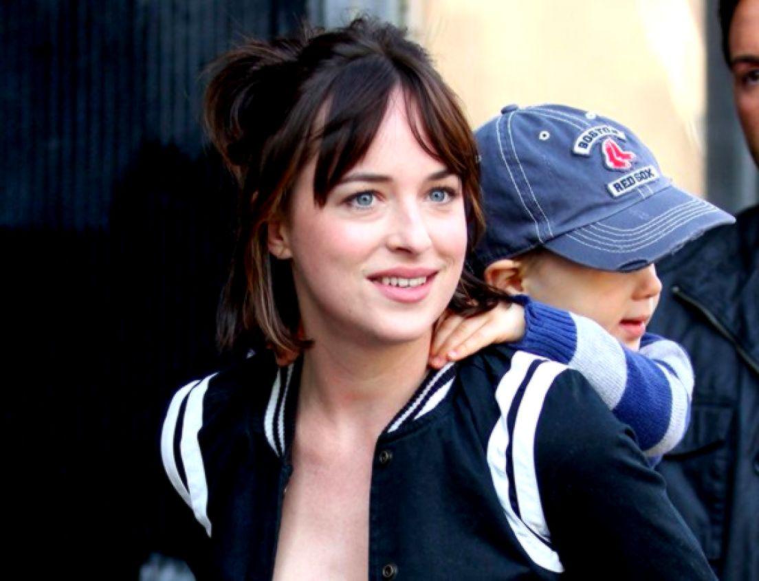 Cute Dakota Johnson Photo