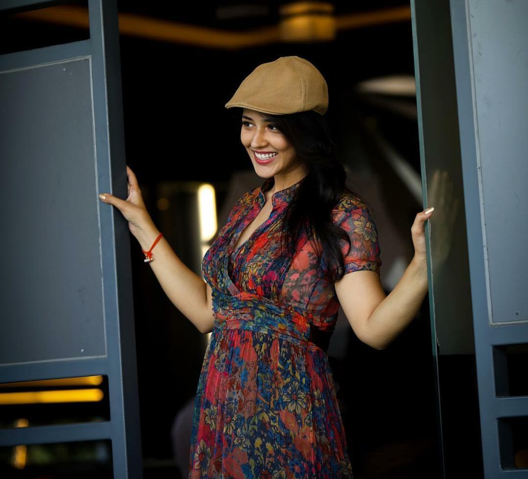 Priyanka Jawalkar HD image Picture Photo Wallpaper