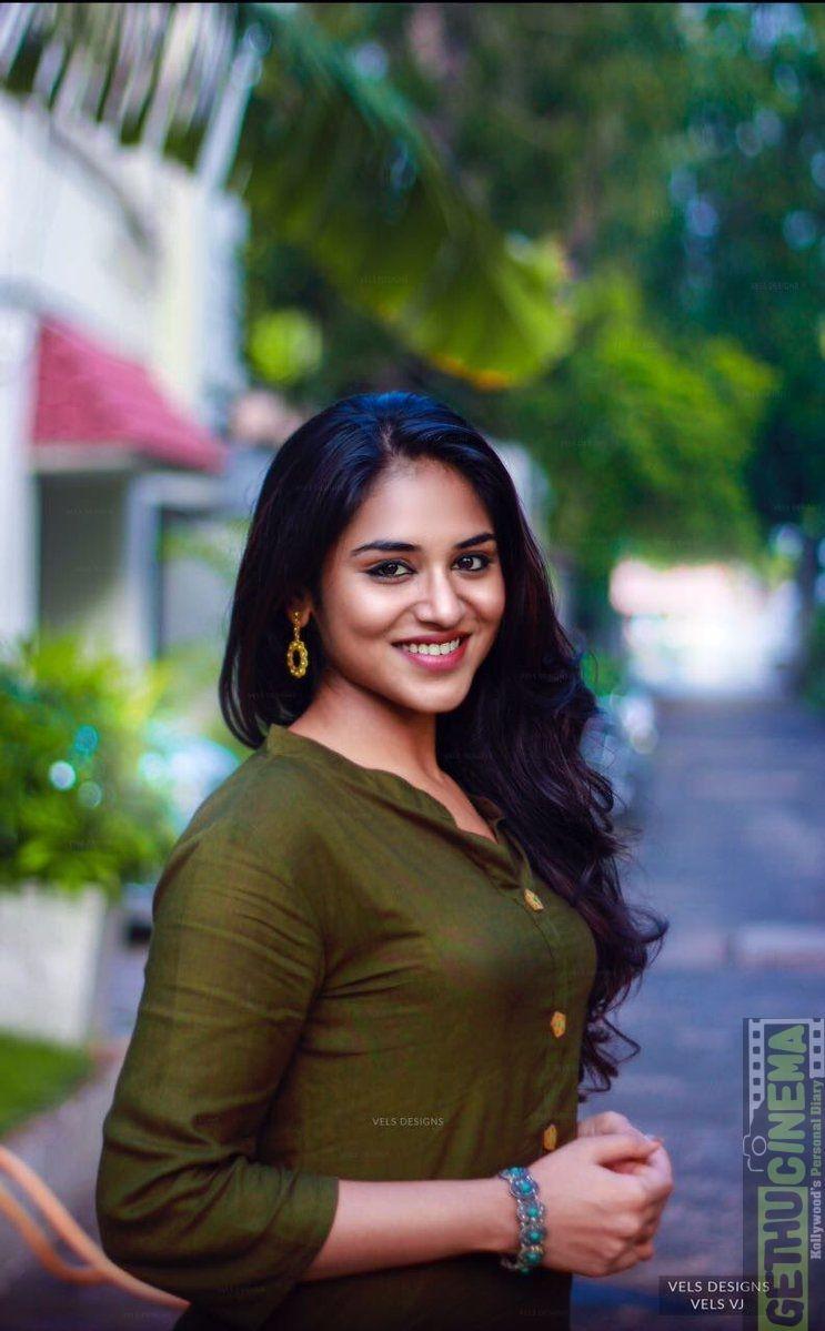 romantic heroines and models