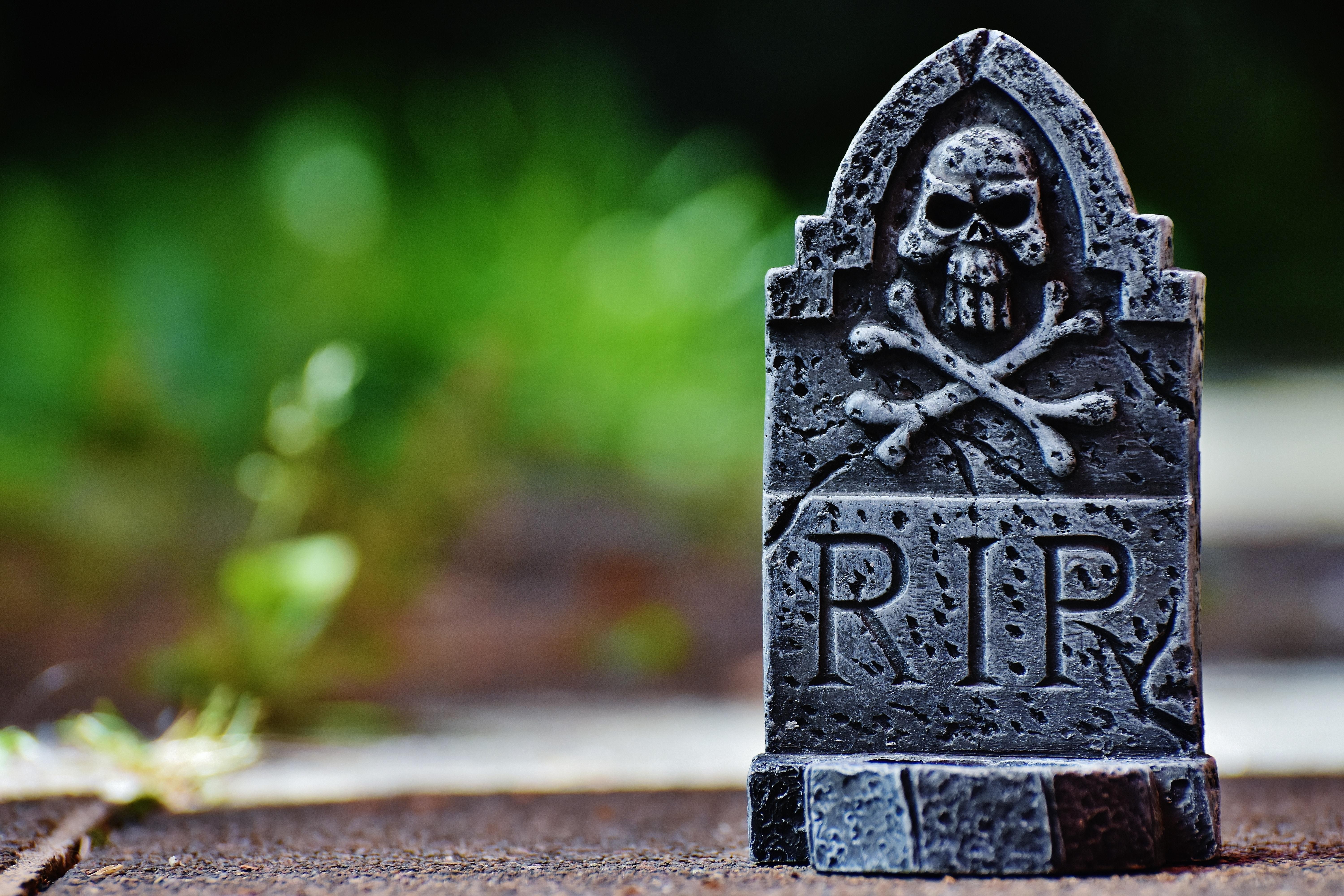 grey tombstone free image