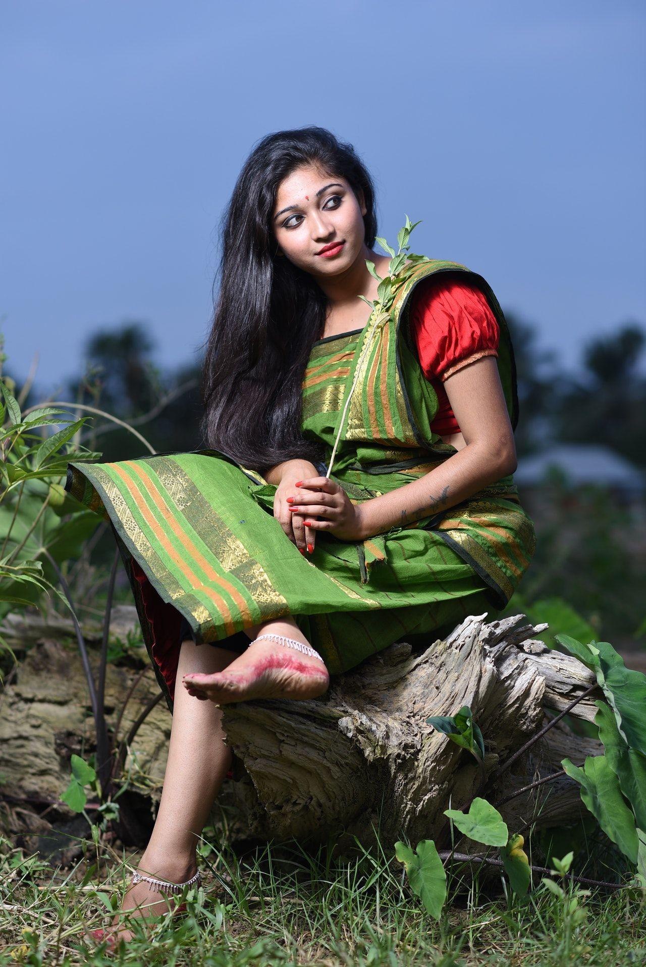 Dupatta Girl Beautiful Image and Pictures.
