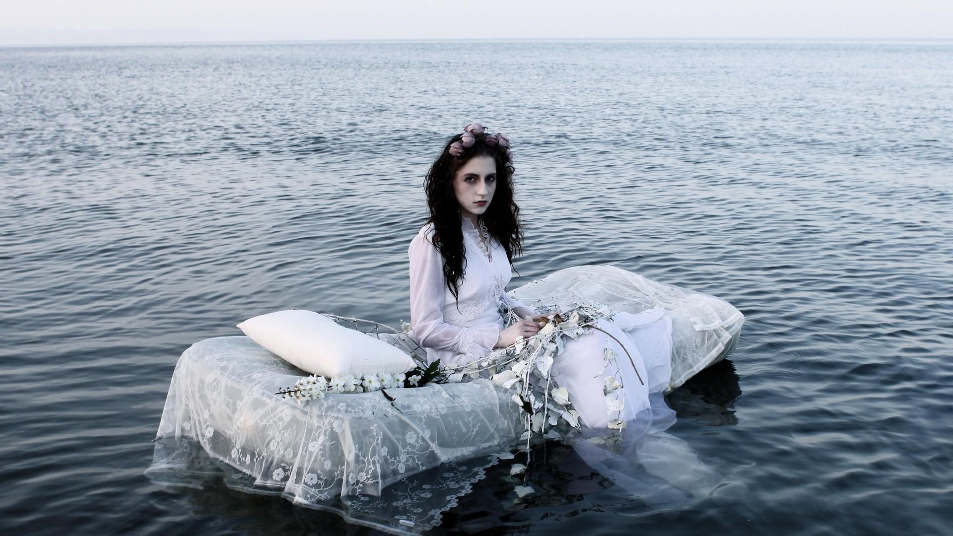 Download 1920x1080 HD Wallpaper bride sad ghost sea calm