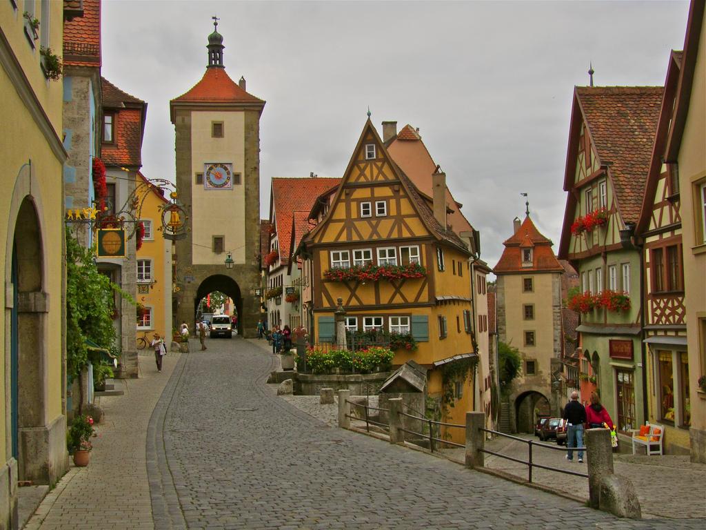 482.7 Kbyte, Image) SR 7, Rothenburg Ob Der Tauber, Germany