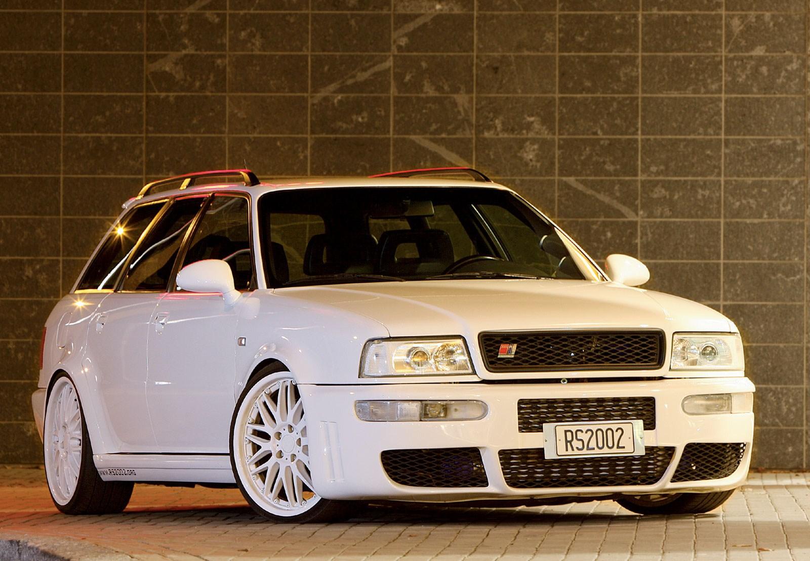 Trend Wallpaper: Audi RS2 Avant Wallpaper