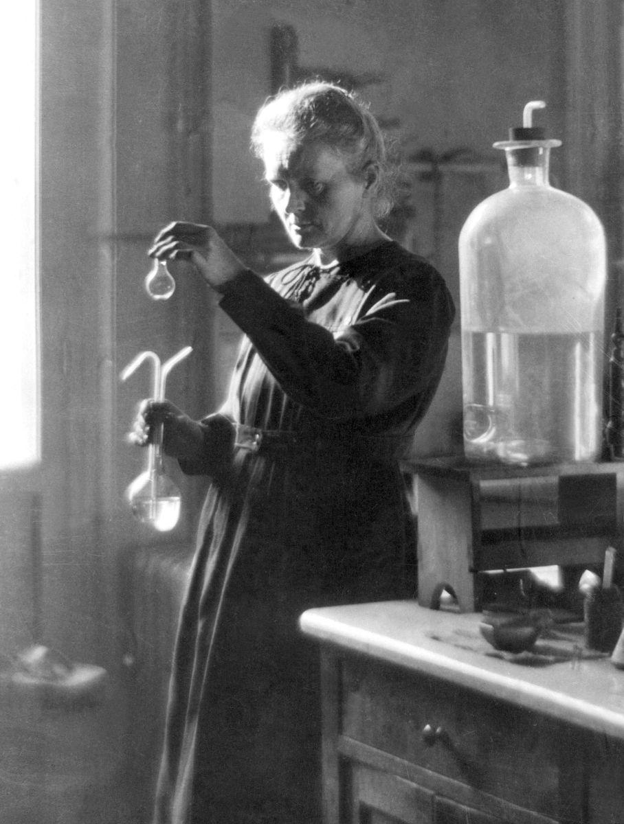 Marie Curie: 7 Facts on the Groundbreaking Scientist
