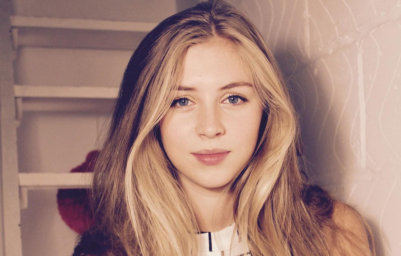 Wallpaper Girl, Look, Face, Hermione Corfield image