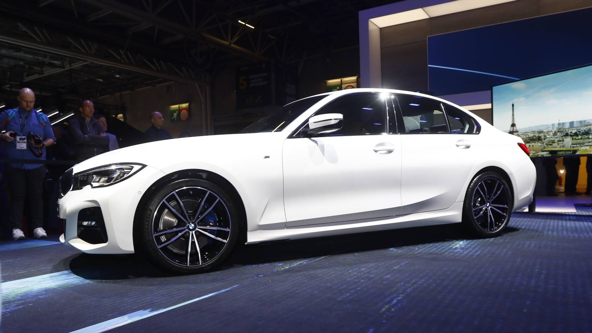 BMW 3 Series Debuts In Paris With Bigger Body