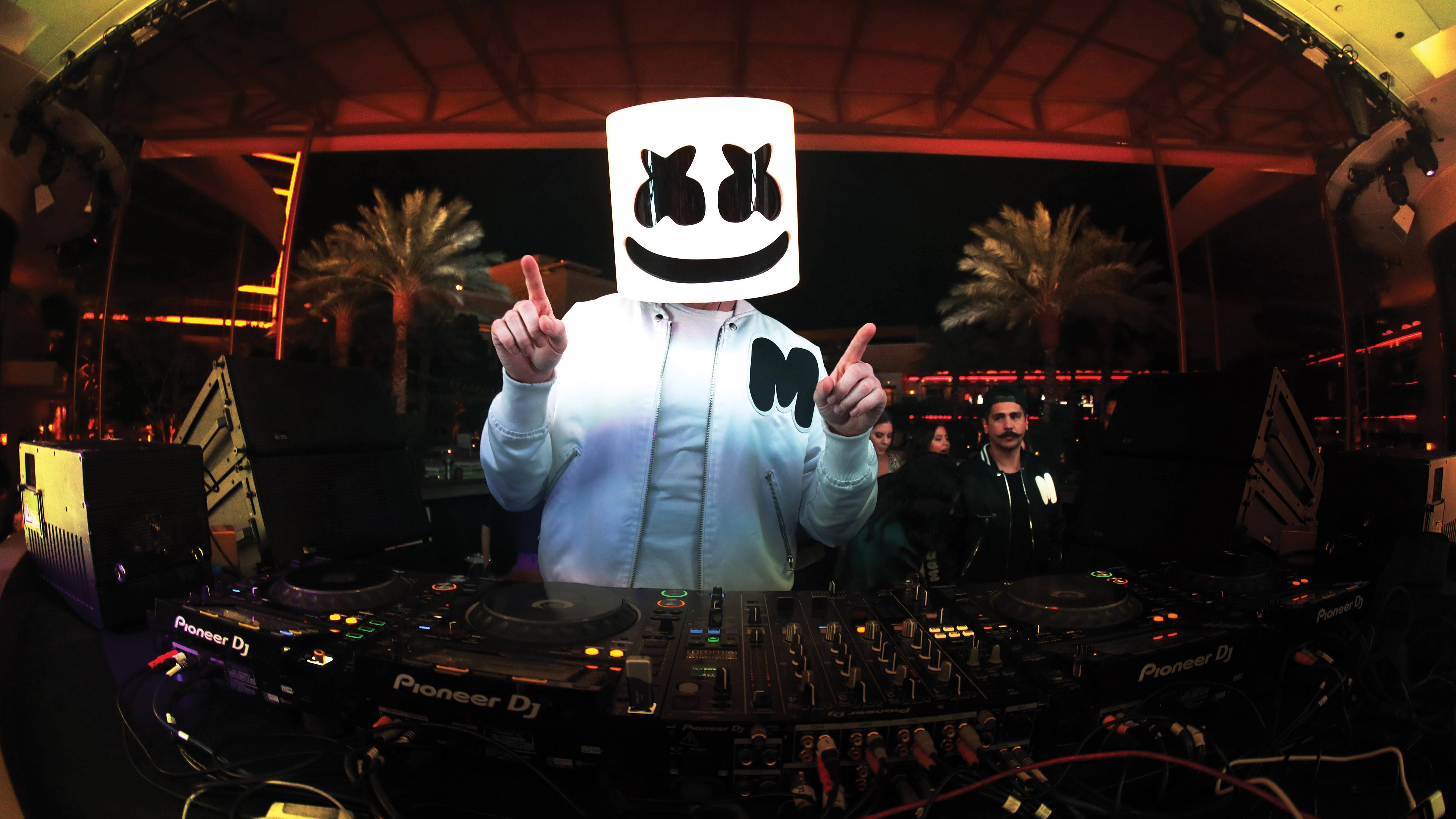 DJ Marshmello Concert 8K