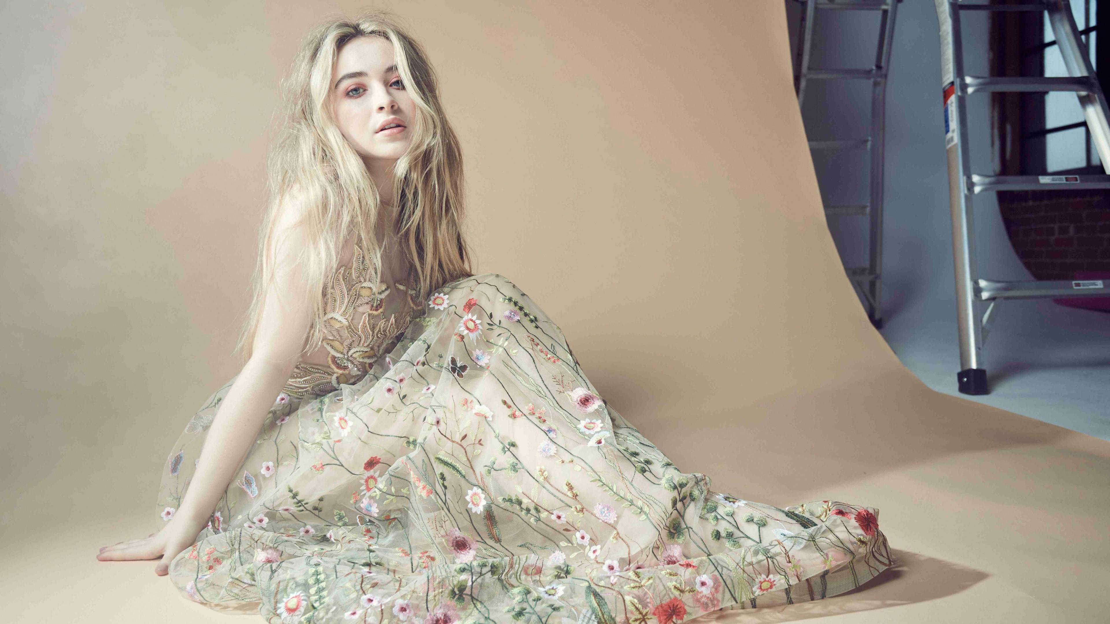 Download 3840x2160 Sabrina Carpenter, Blonde, Singer, Dress