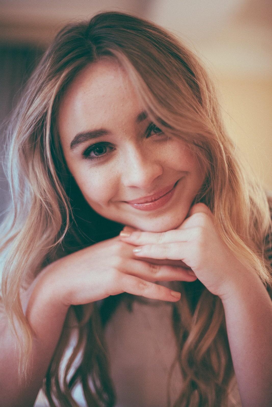 Sabrina Carpenter Blonde Wallpapers - Wallpaper Cave