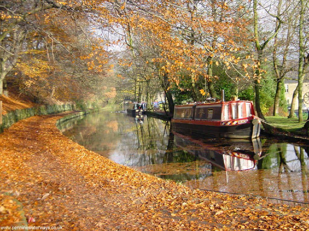 Autumn Wallpaper for Computer. Autumn Wallpaper For Desktop - Canal boat, Canal, Canal barge
