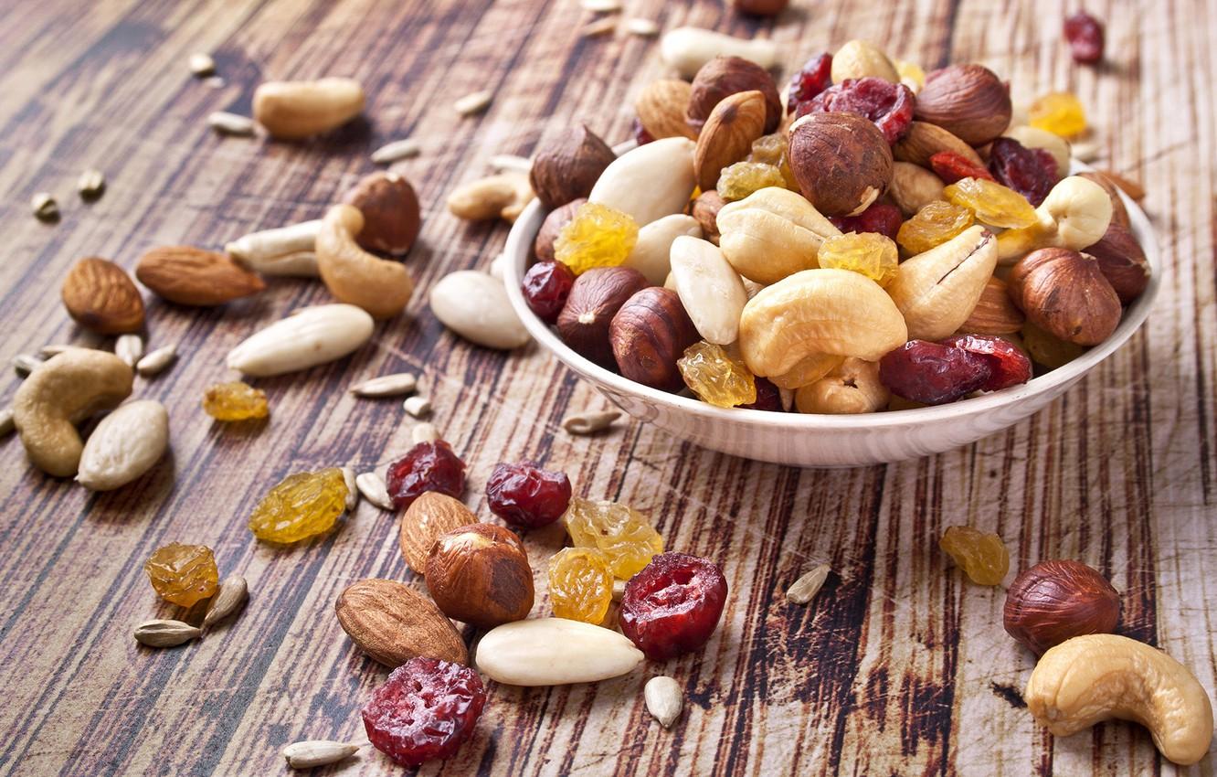 Wallpaper nuts, raisins, cashews image for desktop, section