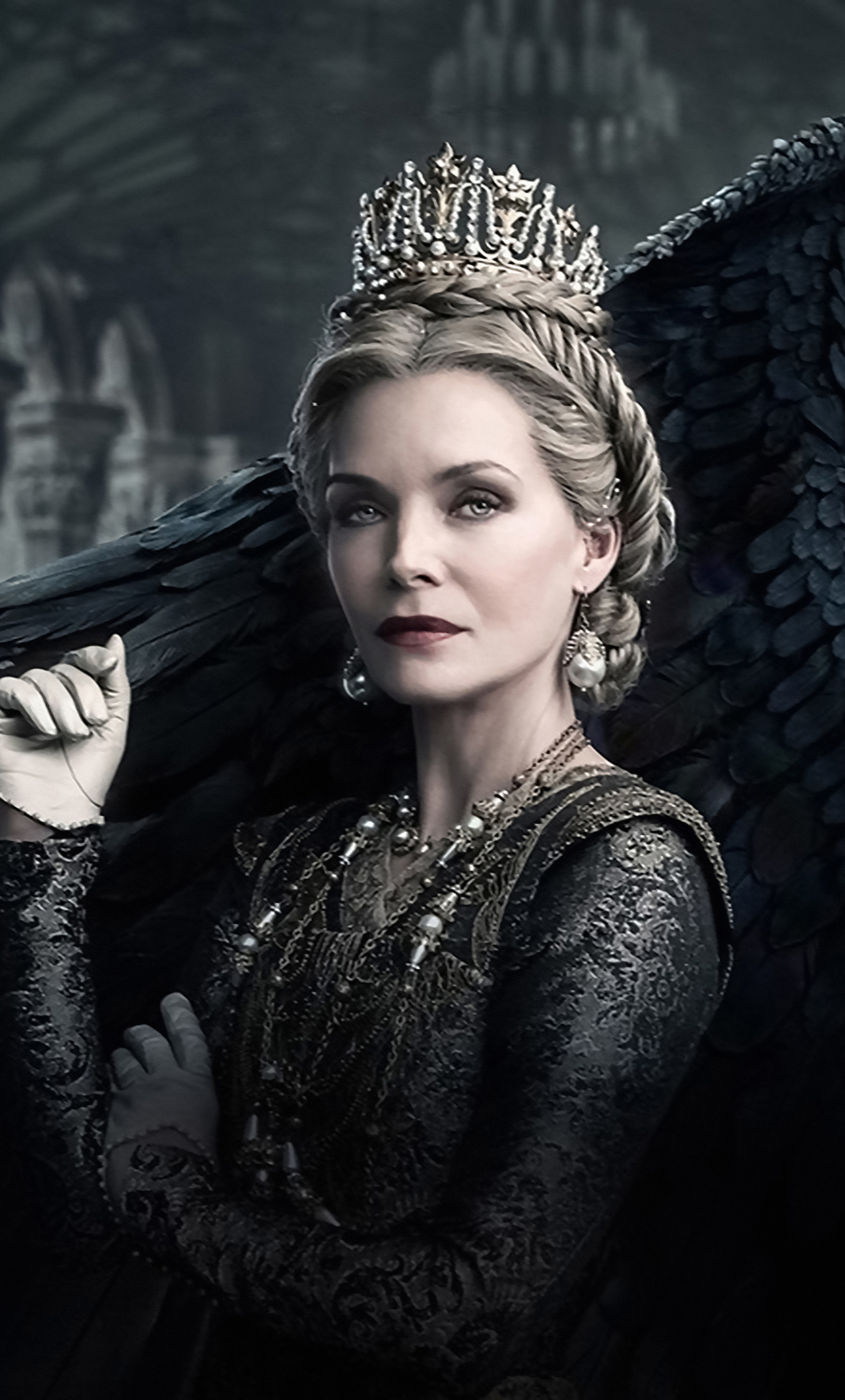 Michelle Pfeiffer in Maleficent Mistress of Evil