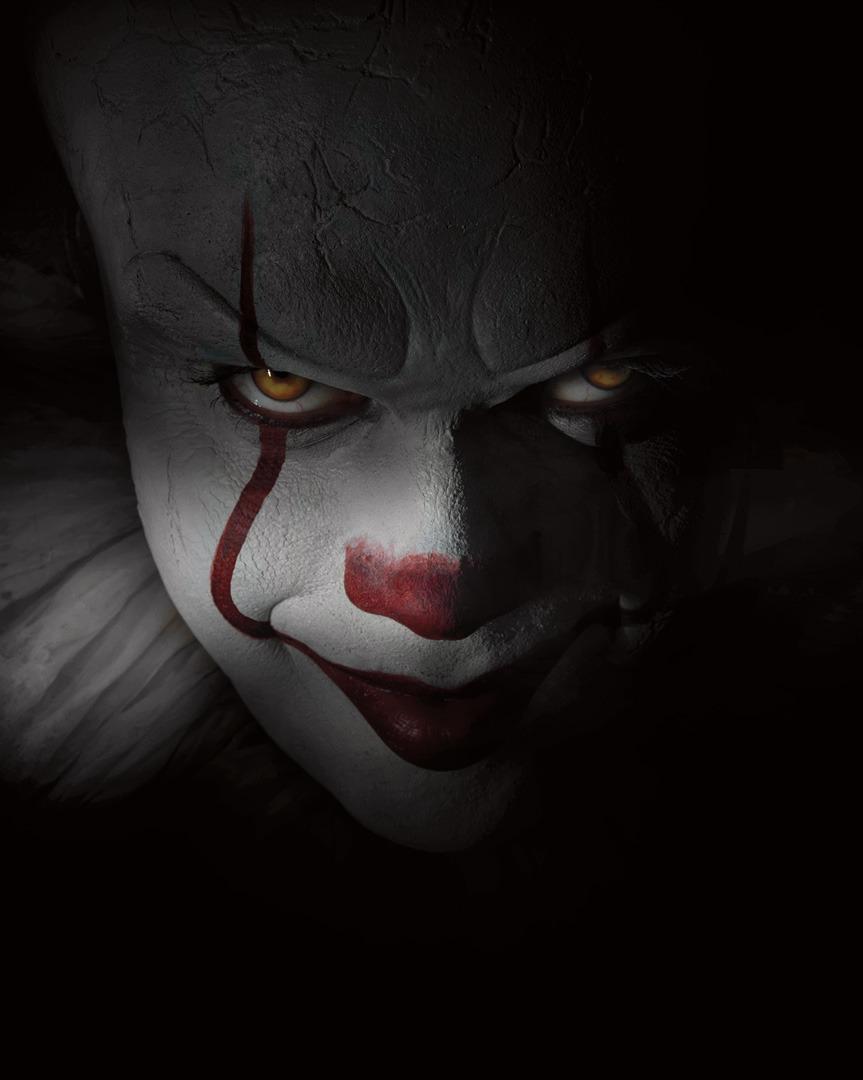 Bill Skarsgard on IT and Creating a Terrifying New Pennywise