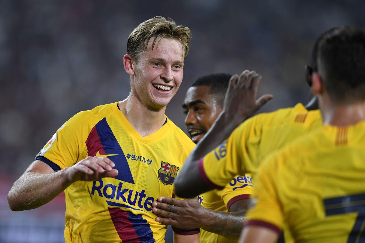 Frenkie de Jong slotting seamlessly into Barcelona's midfield