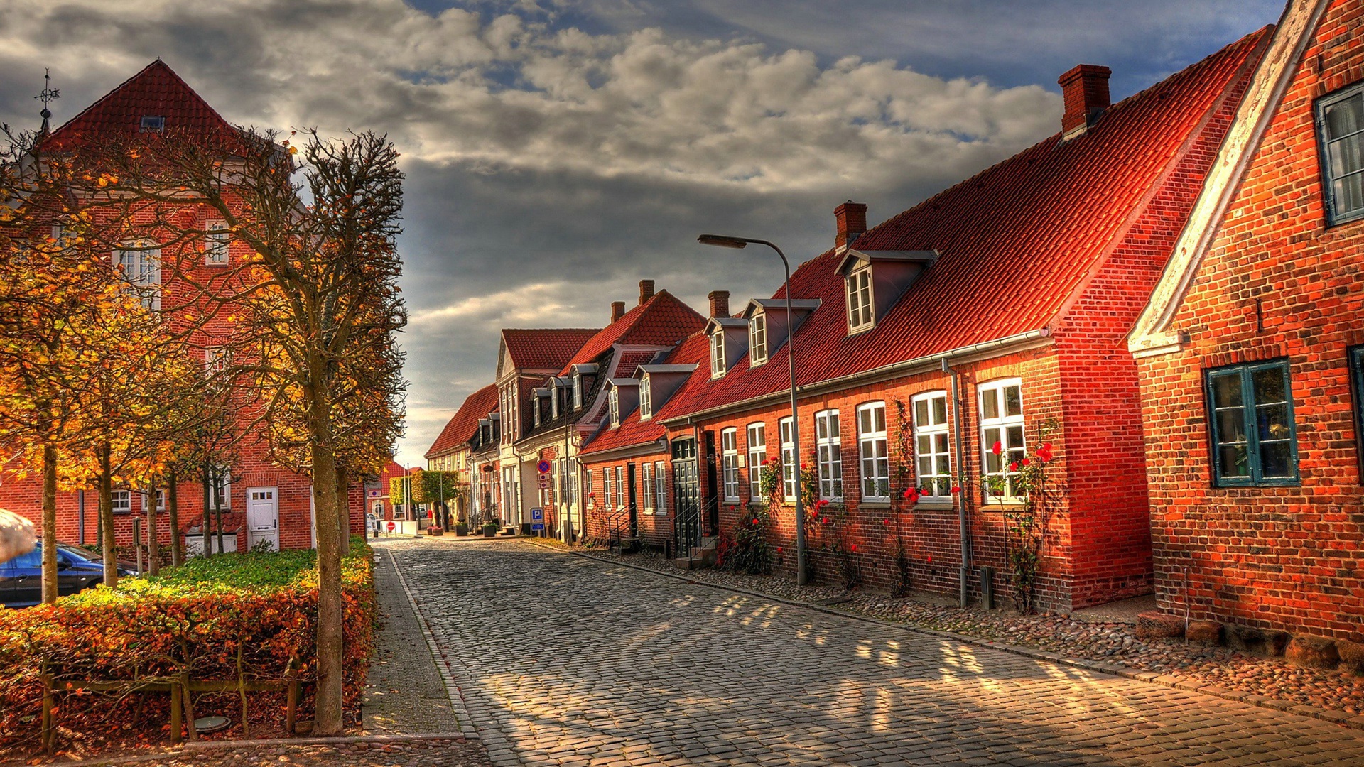 Wallpaper Europe buildings, houses, street, autumn morning