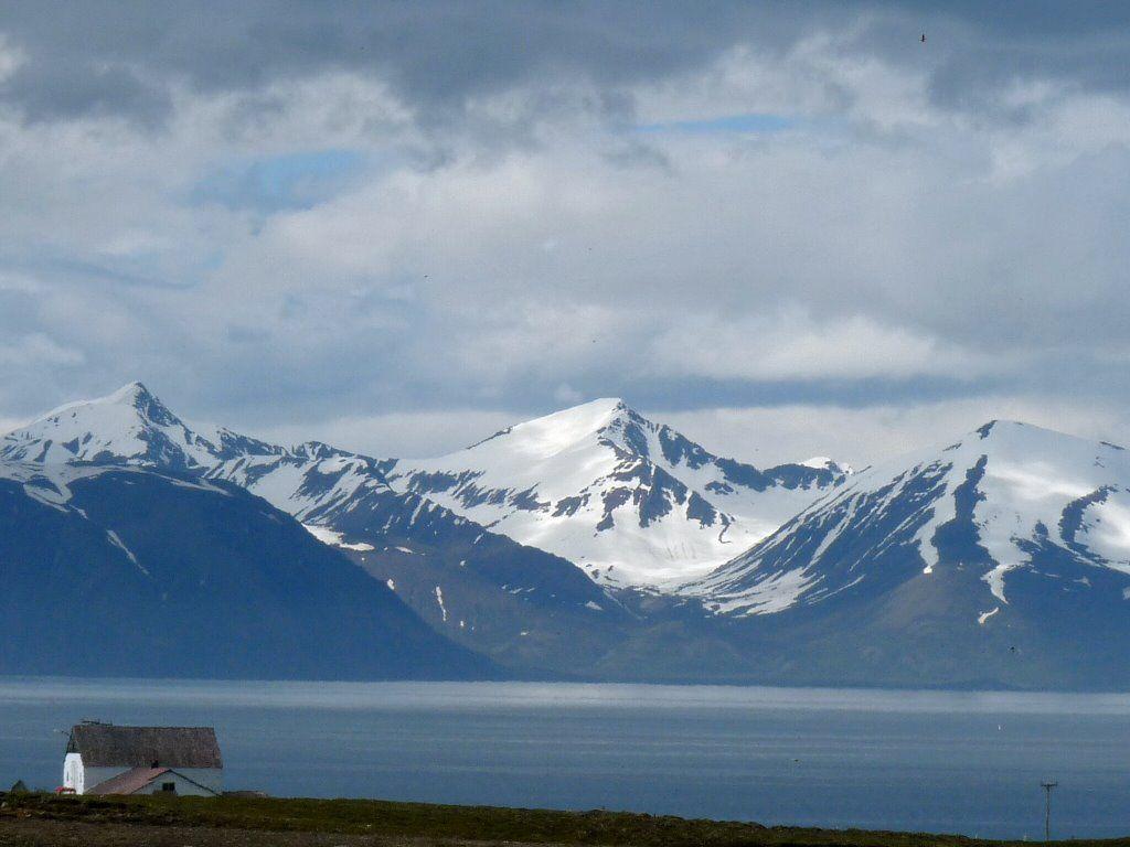 Viknafjöll mountains over Skjálfandi bay