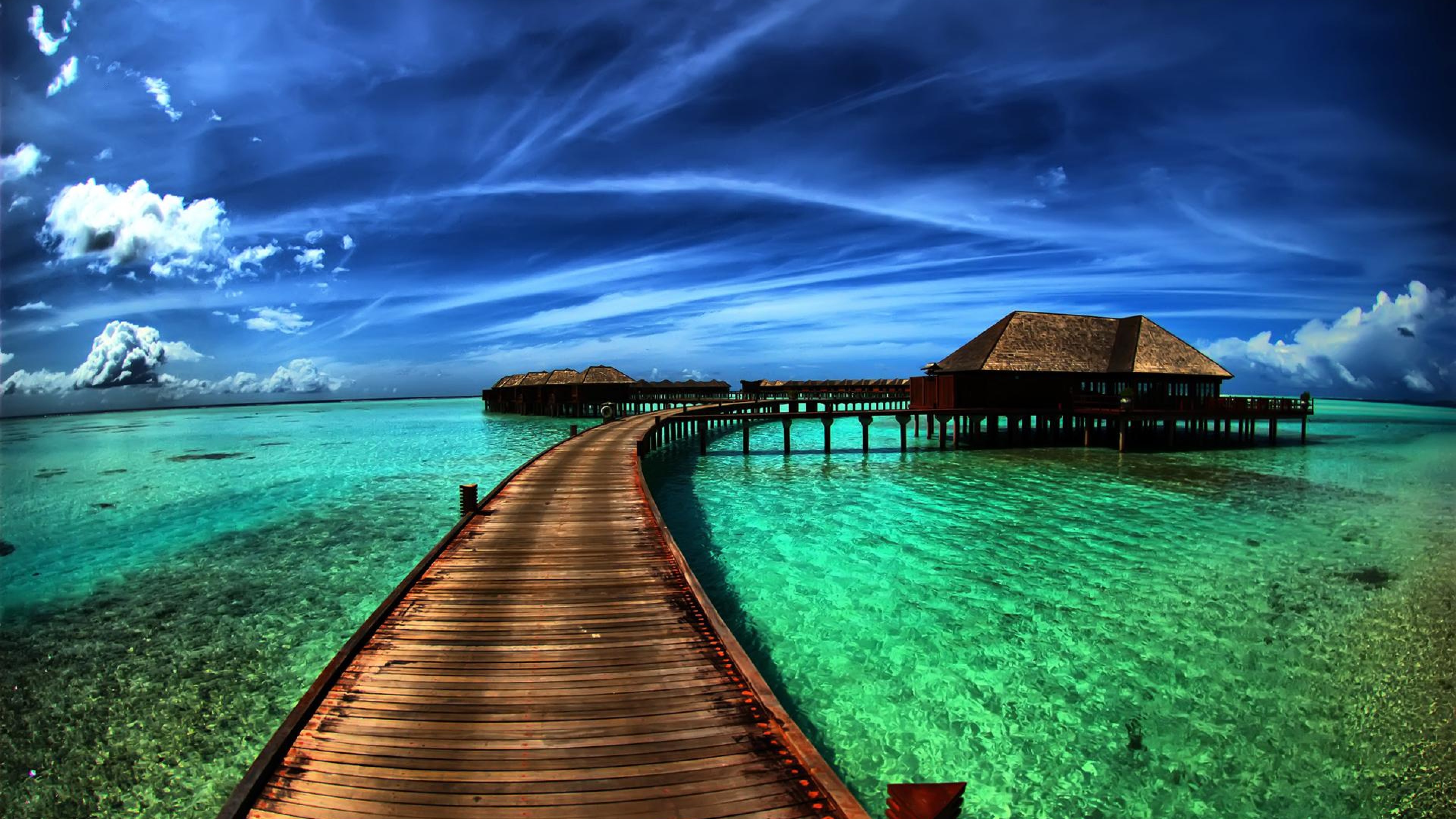 Clear Water Huts HD Desktop and Mobile Wallpaper 4K Ultra