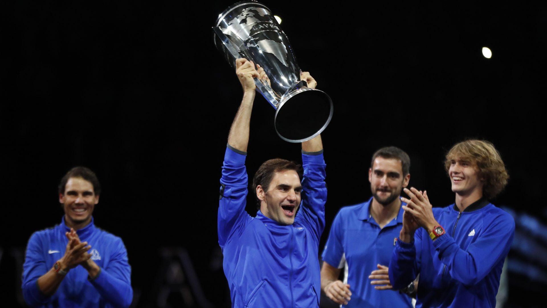 Roger Federer holds nerve to lead Team Europe to victory