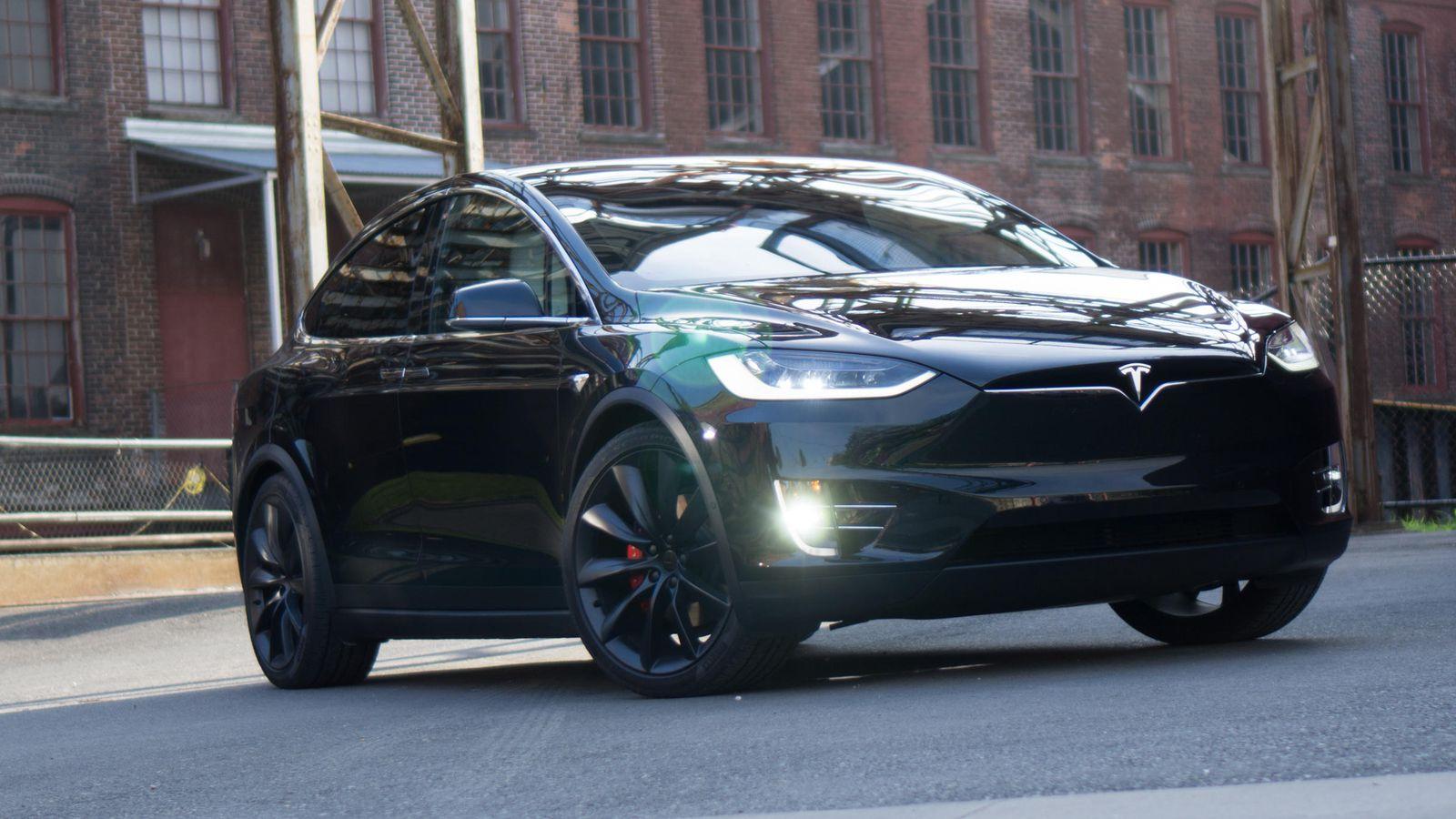 Tesla to remove 'many' Model S, Model X interior