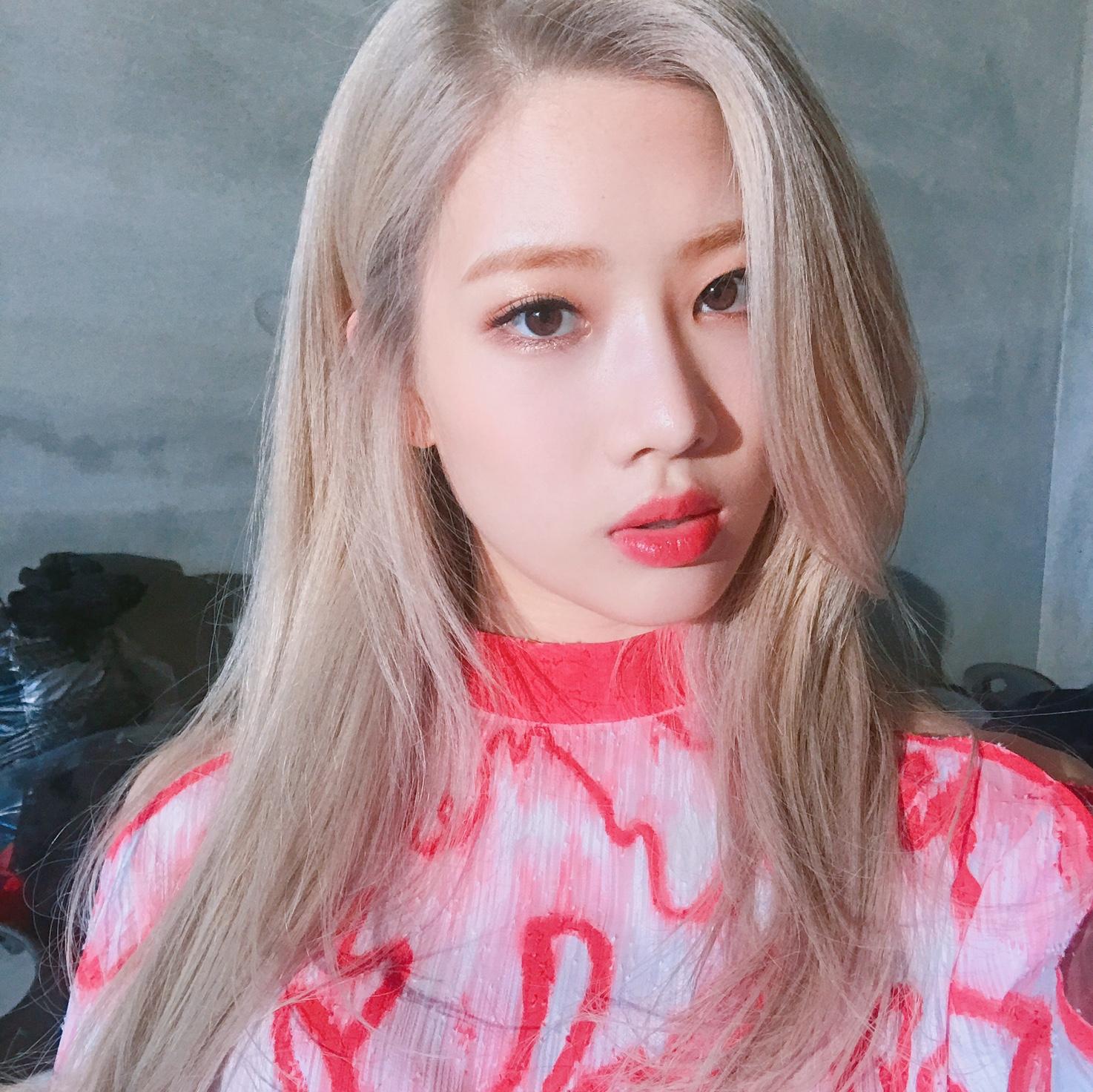 Kim Lip Wallpapers - Wallpaper Cave