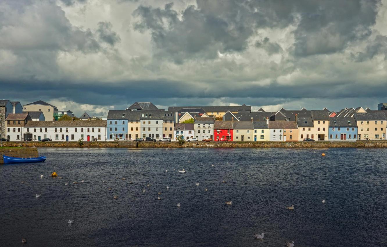 Paint and wall paper shop in Galway, Ireland. – Stock Editorial Photo ©  Klodien #164371542