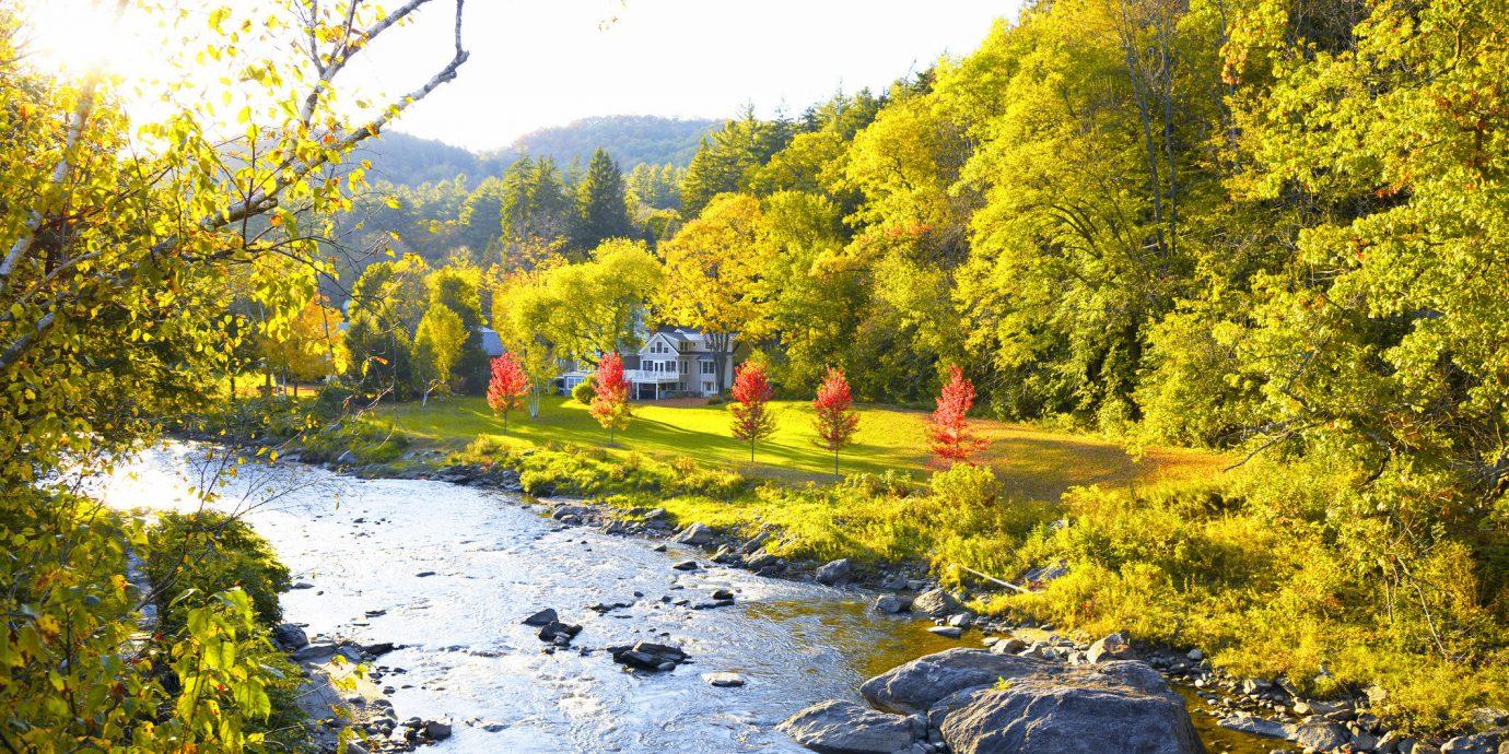 The 8 BEST Small Towns to Visit in Vermont This Fall