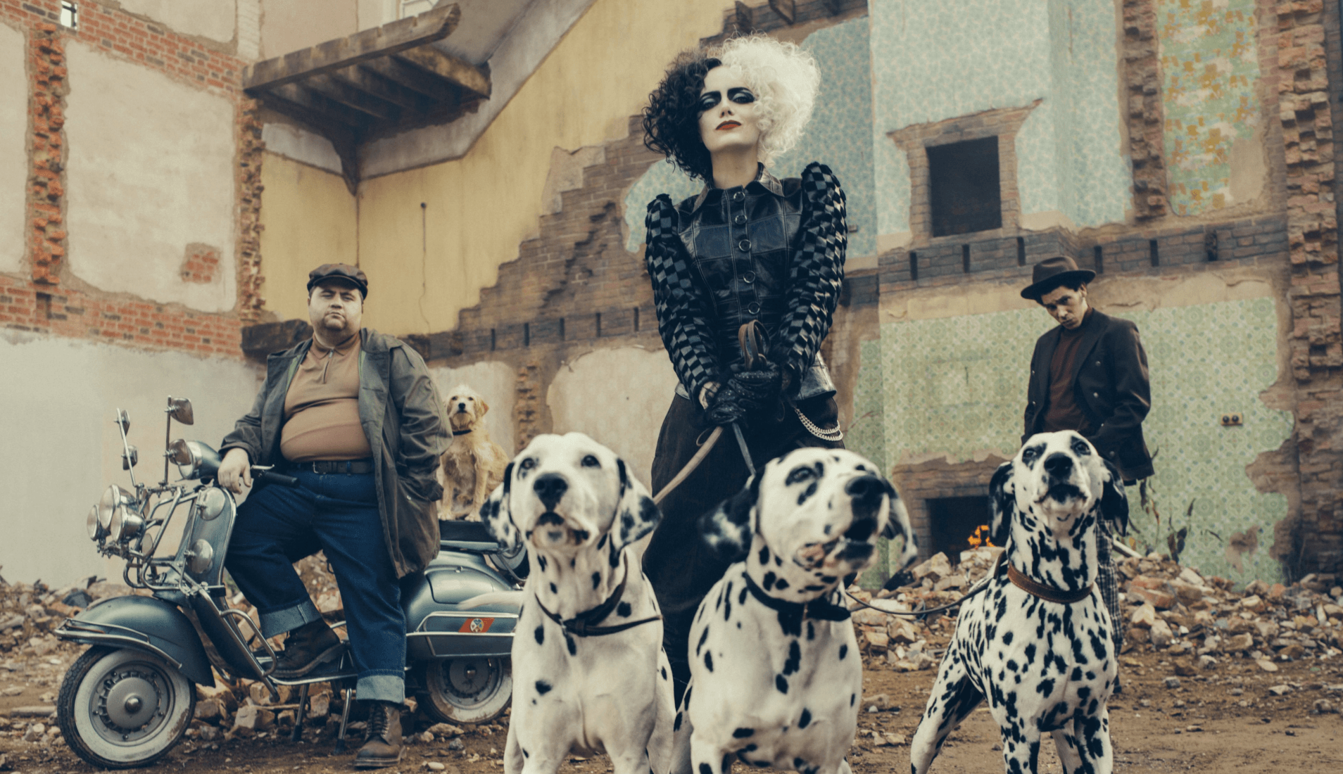 Emma Stone as Cruella de Vil First Picture