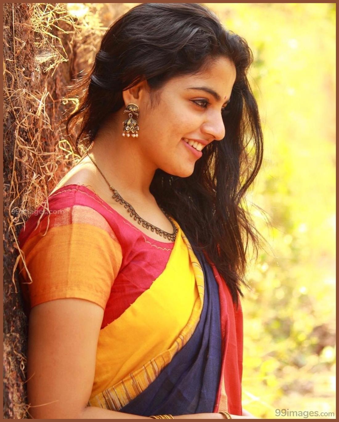 ✅ Nikhila Vimal Beautiful Photo & Mobile Wallpaper HD