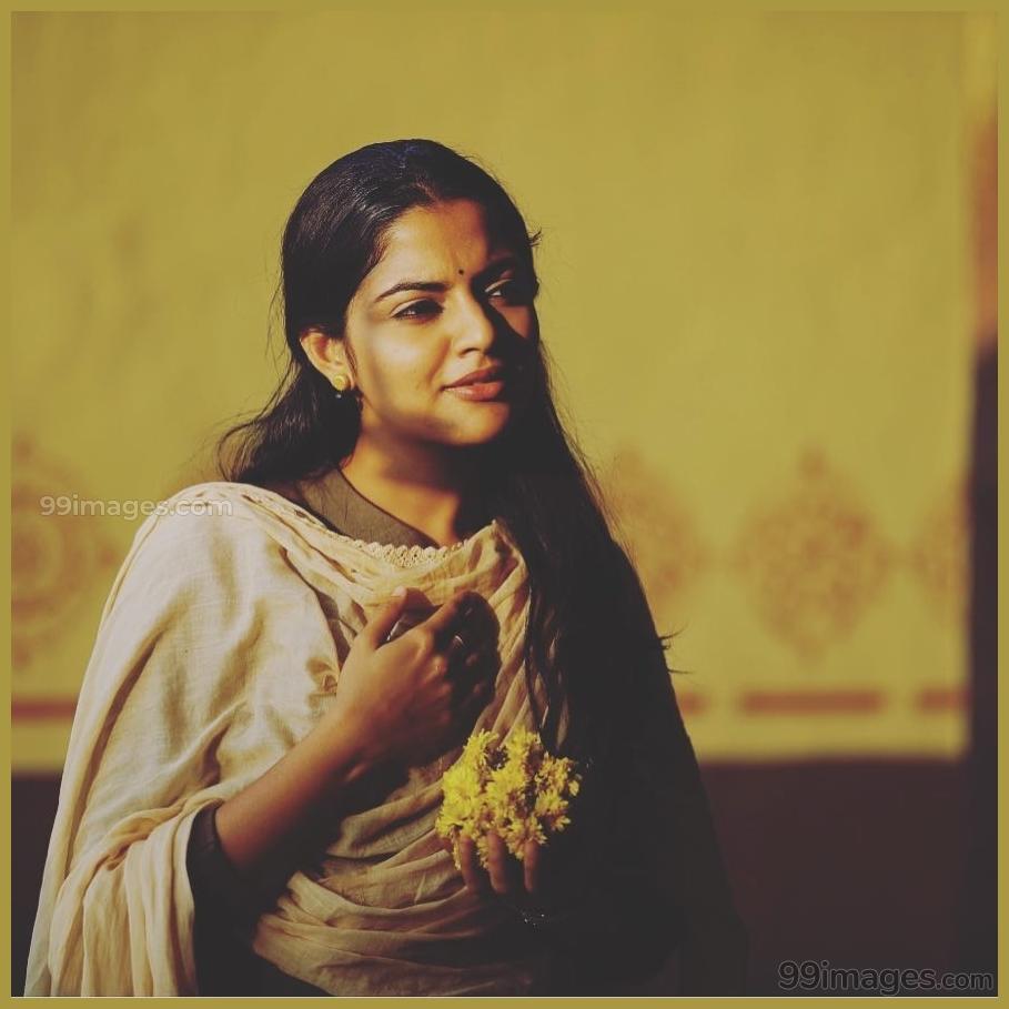 ✅ Nikhila Vimal Beautiful Photo & Mobile Wallpaper HD