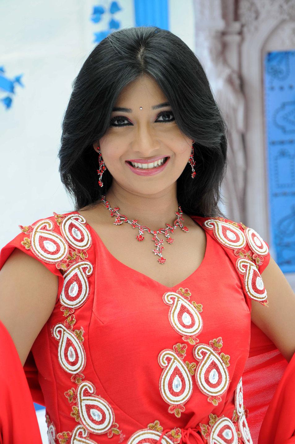 Radhika Pandit Actress HD photos,images,pics and stills-indiglamour.com  #181286