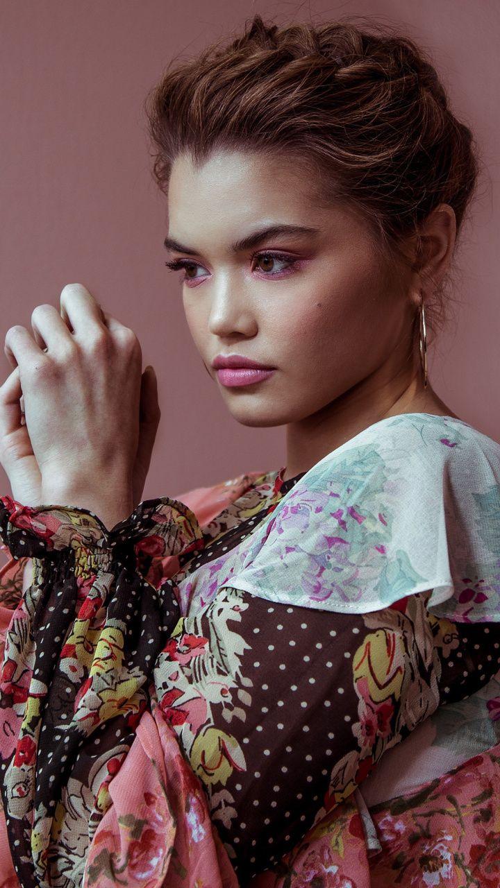 Paris Berelc, American actress, photohoot, 720x1280