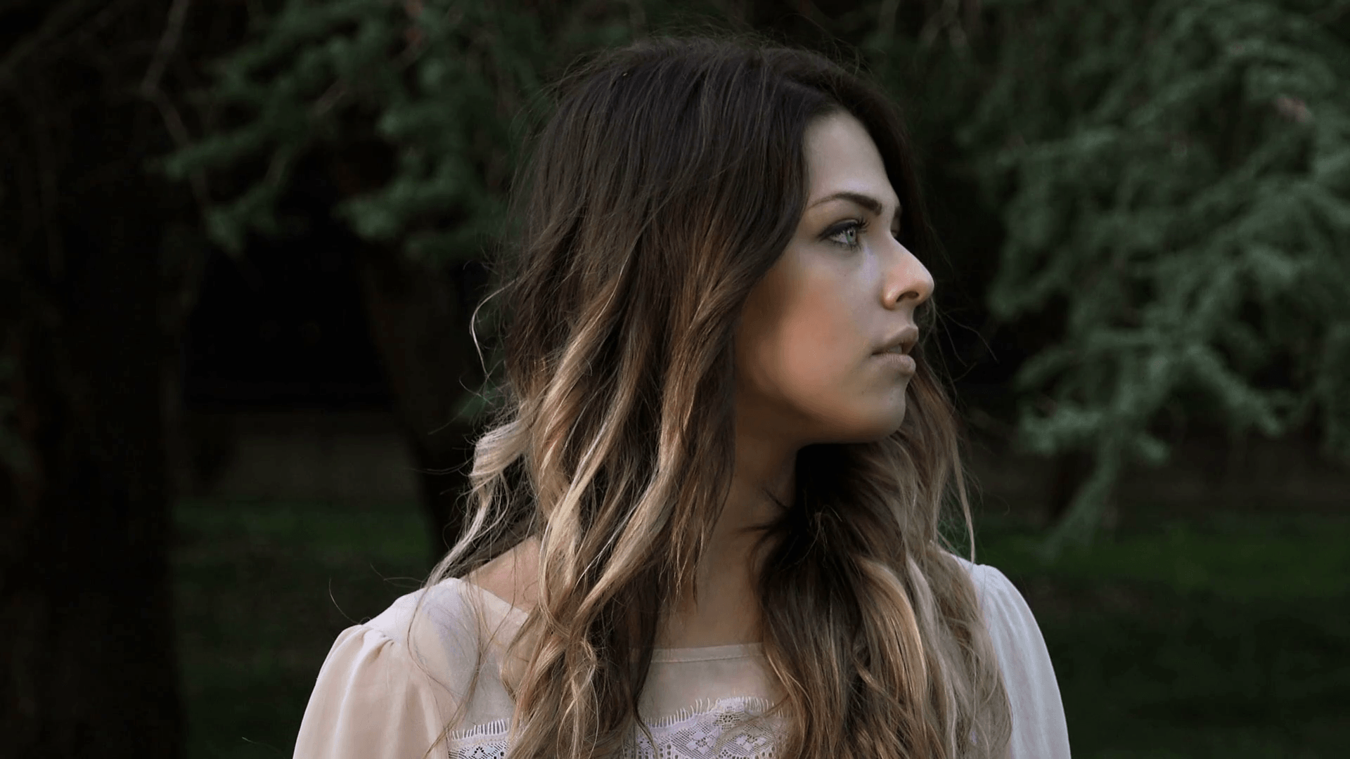 beautiful young woman waiting for someone. impatient woman looking around her Stock Video Footage