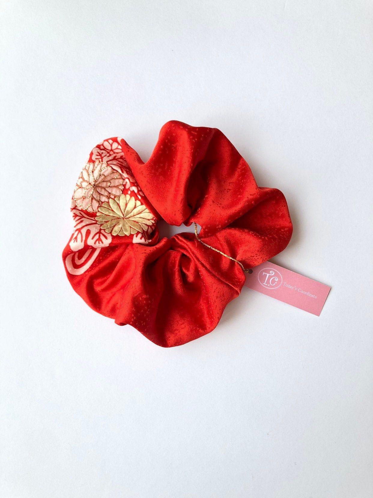red scrunchie HD Wallpaper