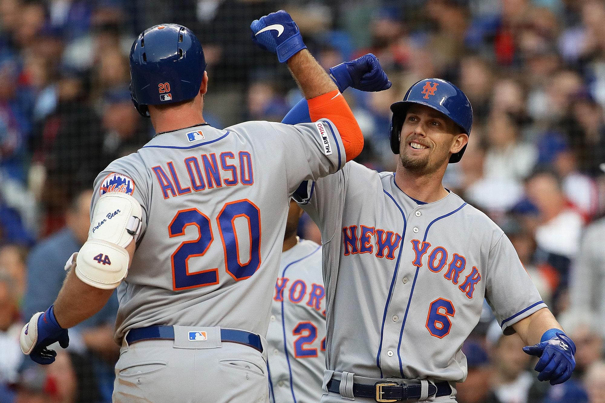 New York Mets' Pete Alonso sets one rookie record, ties