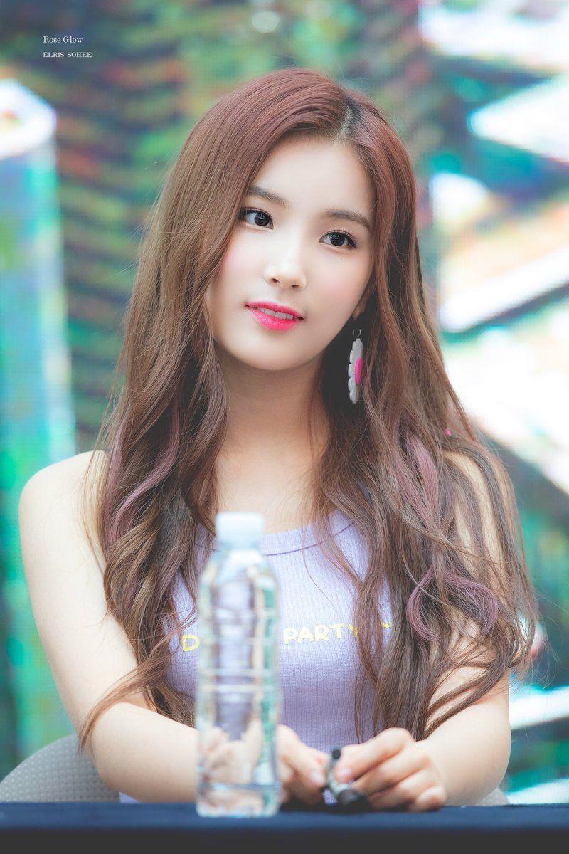kim sohee ♥︎ [ #소희 ] © rose glow ➫ 180715 *⊹˚. ELRIS