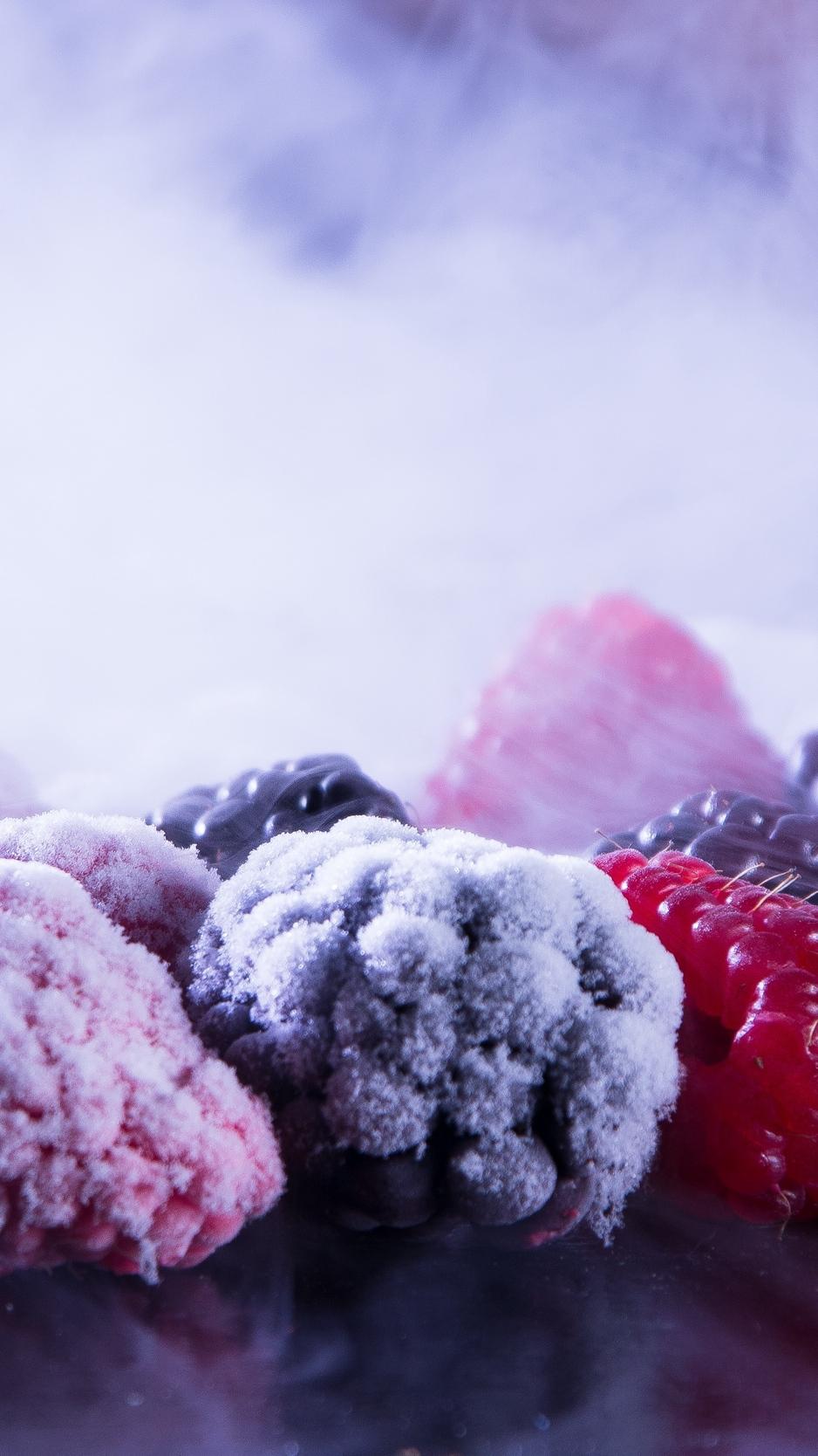 Download wallpaper 938x1668 berries, raspberries