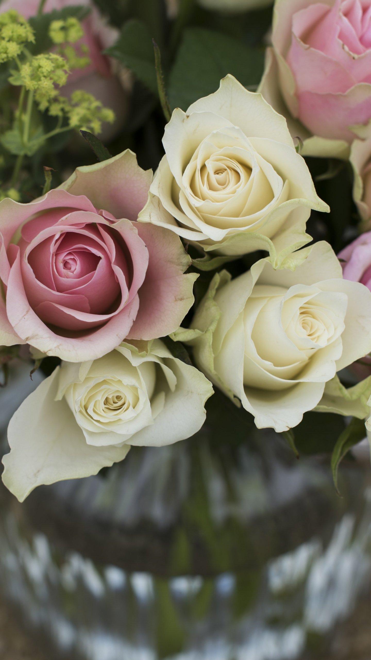 Pink & White Roses in a Vase Wallpaper, Android