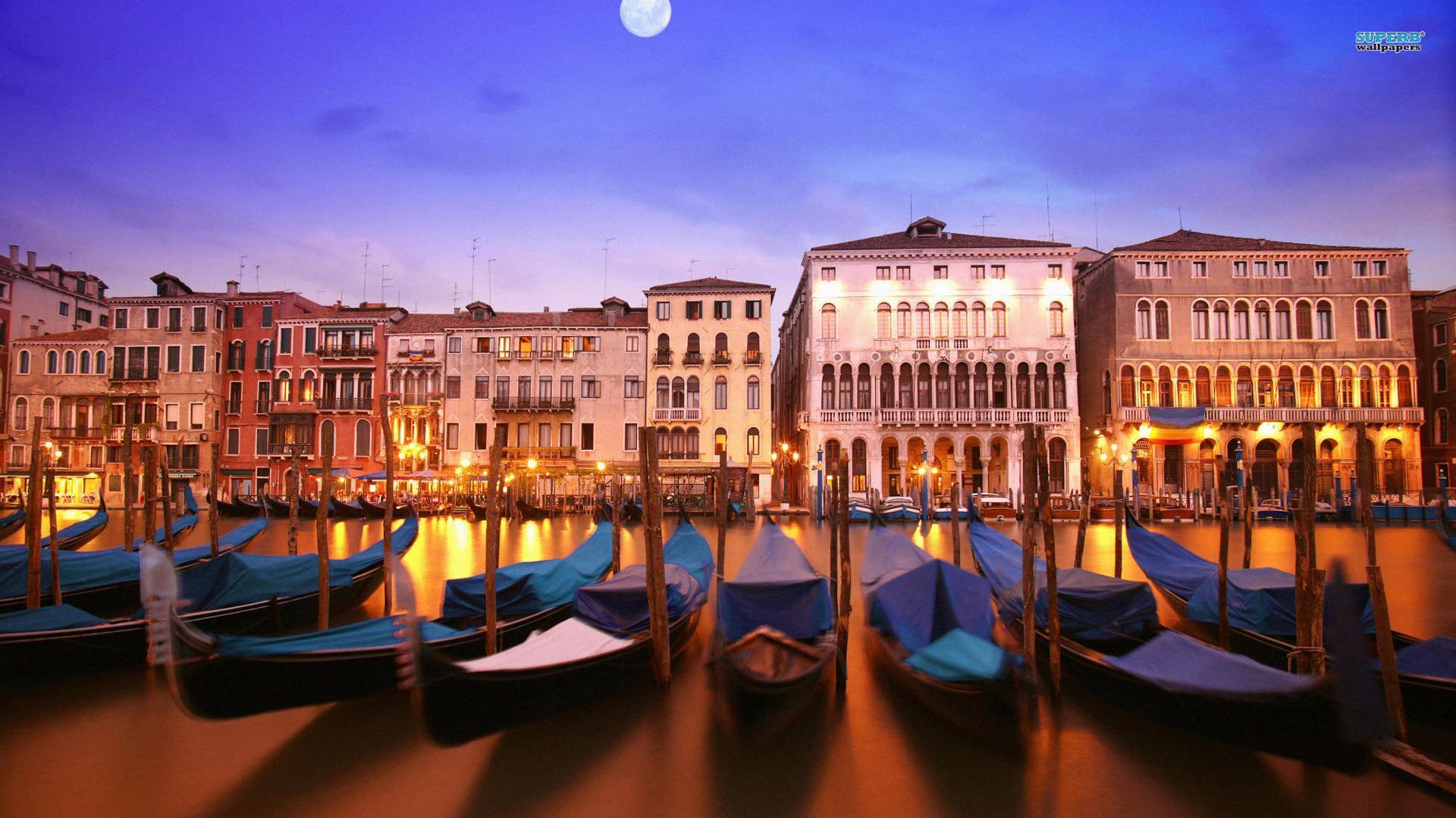 Parking For Gondolas In Venice HD desktop wallpaper