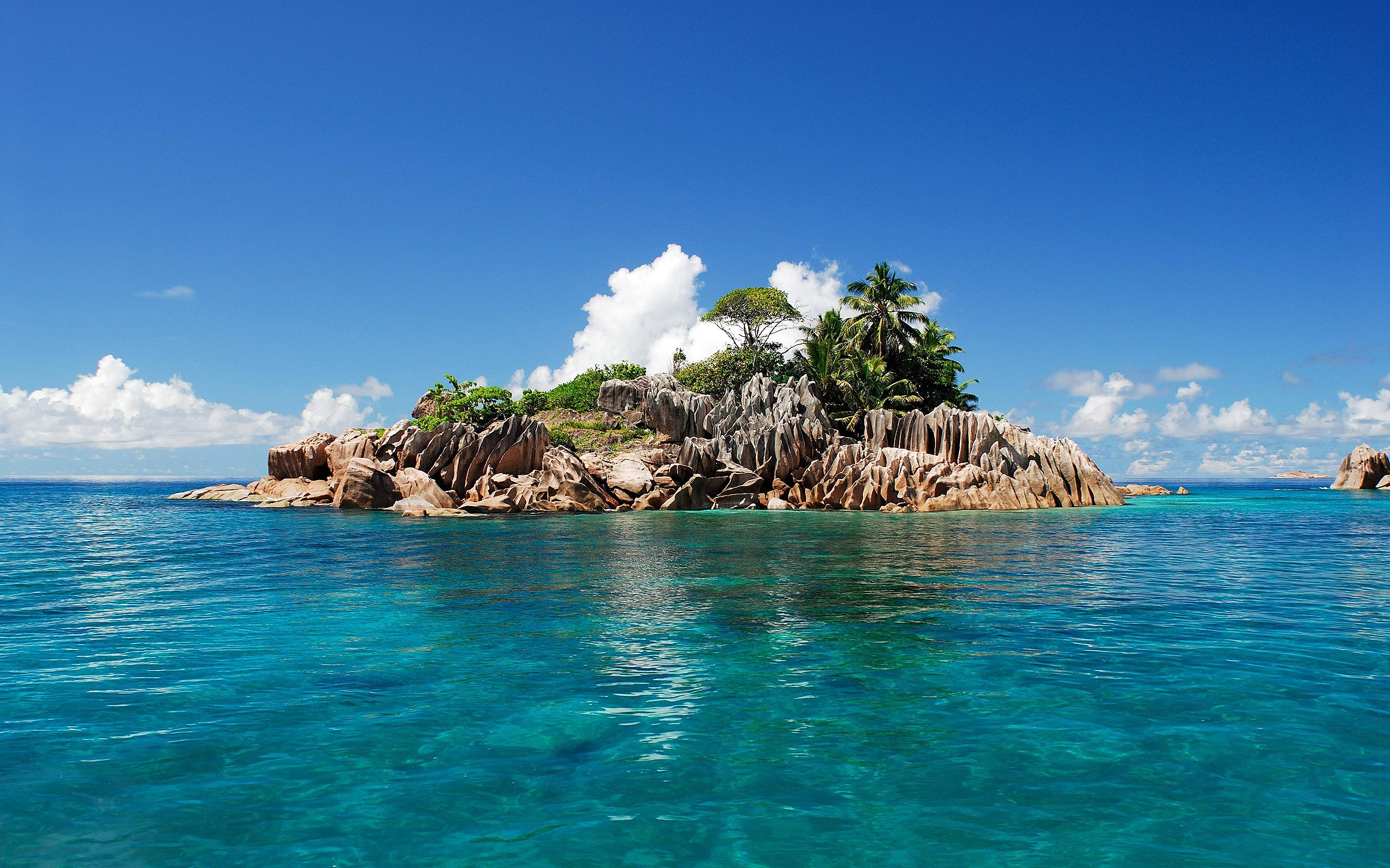 Beautiful Tropical Islands Desktop Wallpaper
