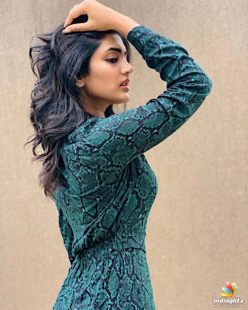 Eesha Rebba Photo Actress photo, image, gallery