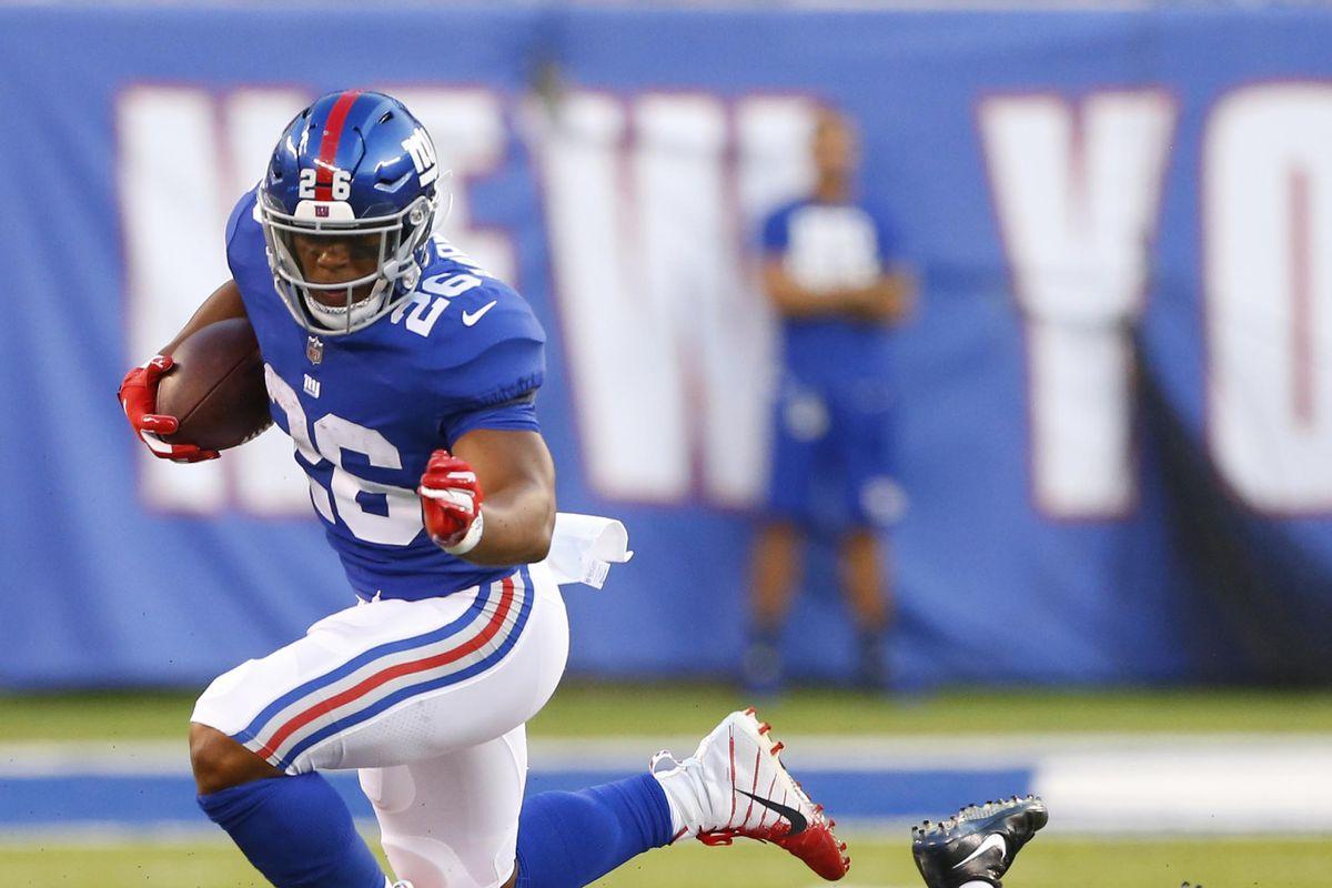 Sights and sounds of Giants' camp: Injury scare for Saquon
