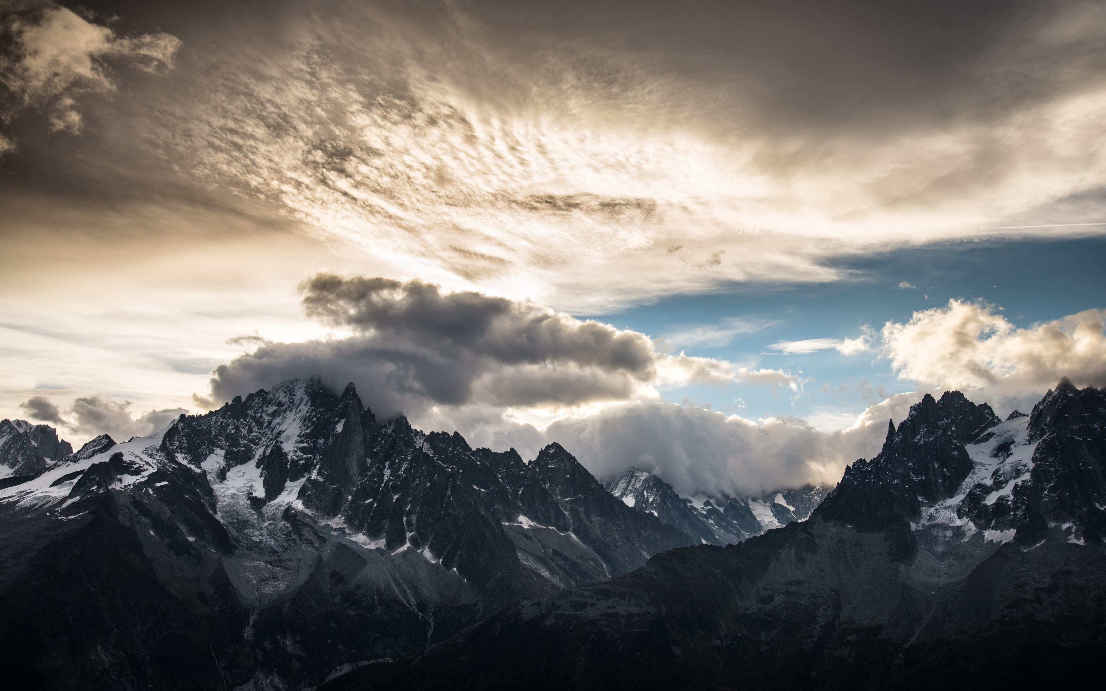Download wallpaper: Mountain peaks, clouds, landscape