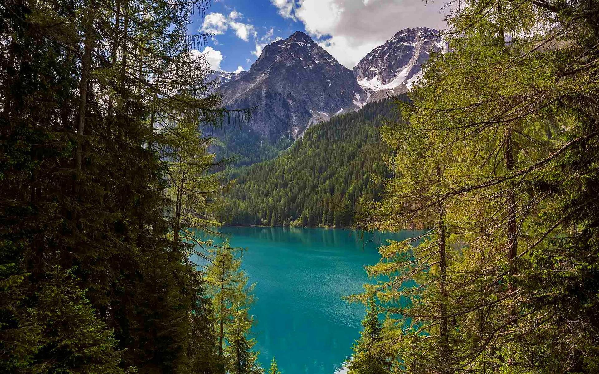 Azure lake in the Italian Alps wallpapers and image