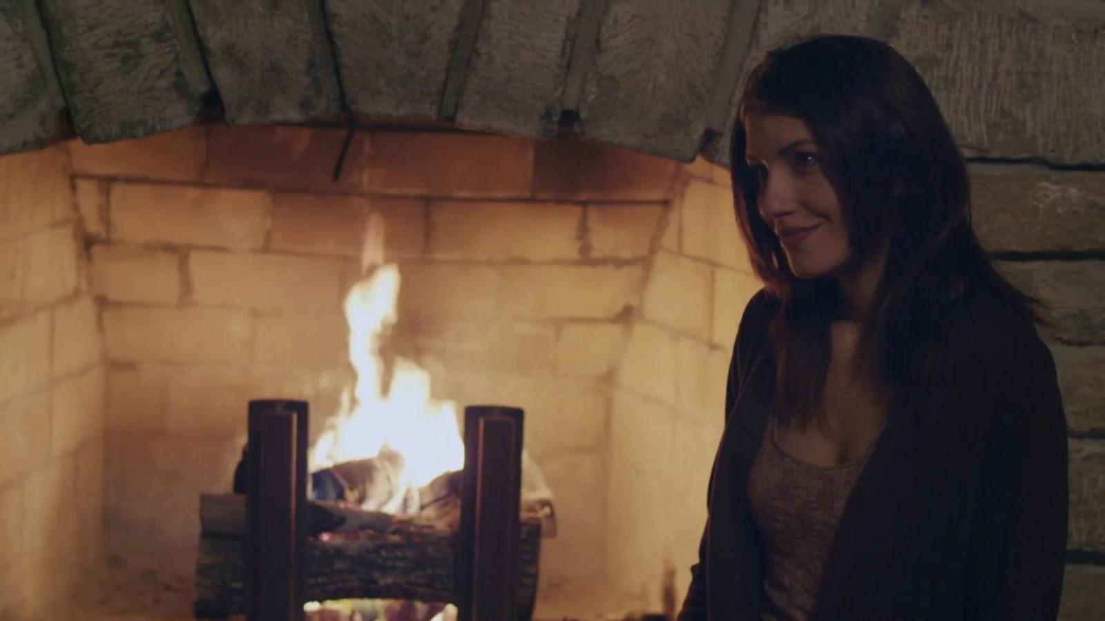 Why Run to the TARDIS: Juliana Harkavy Cast in Arrow