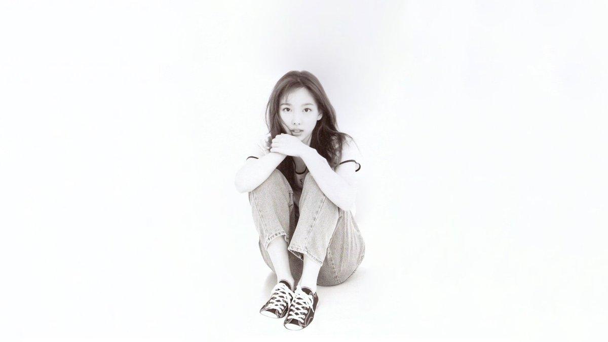 twice wallpaper x Nylon Korea Scans cr. 922nayeonvideo 4 desktop wallpaper #TWICE #트와이스 #NAYEON #나연