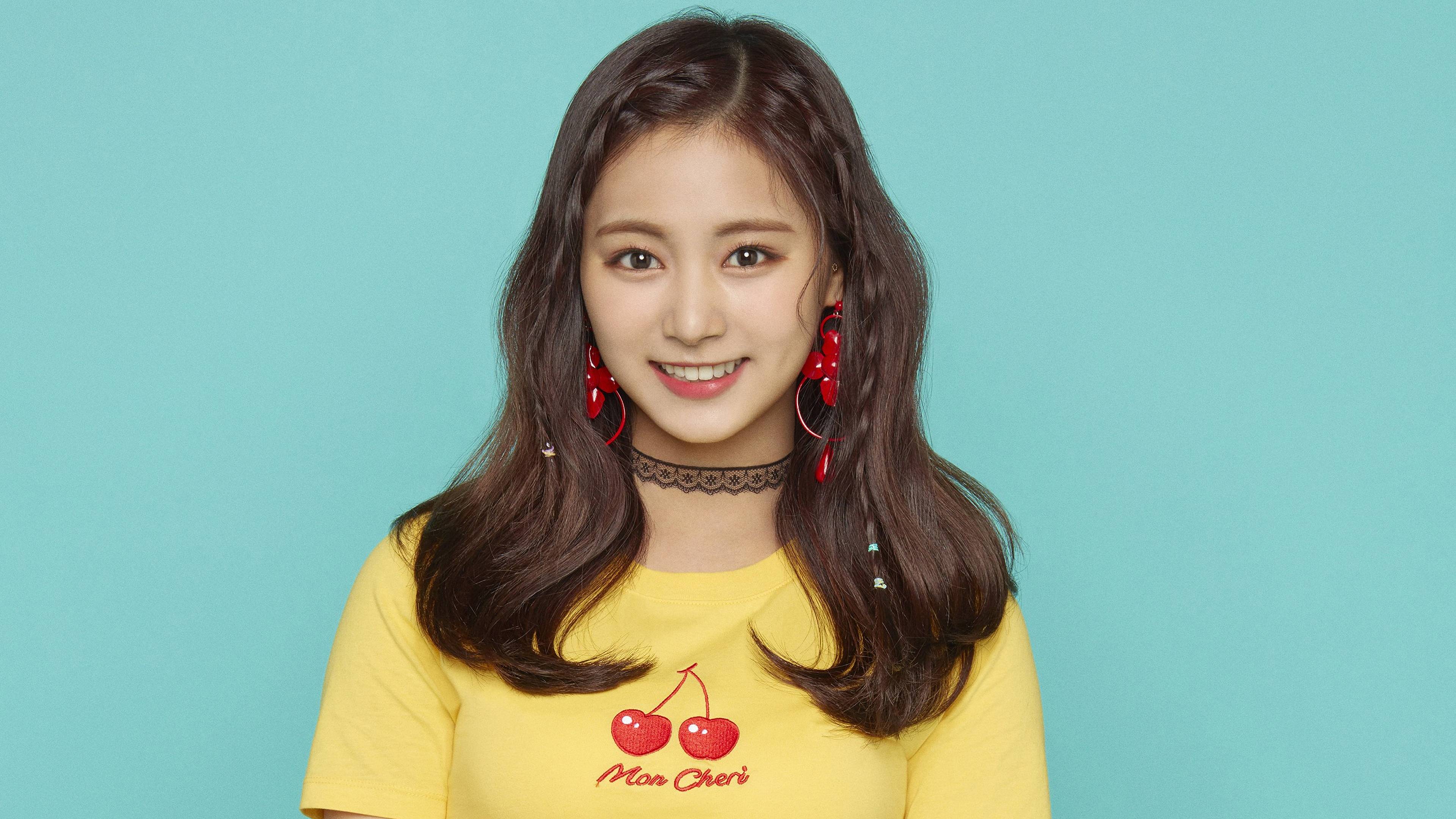 TWICE (What is Love) 4K 8K HD Wallpaper